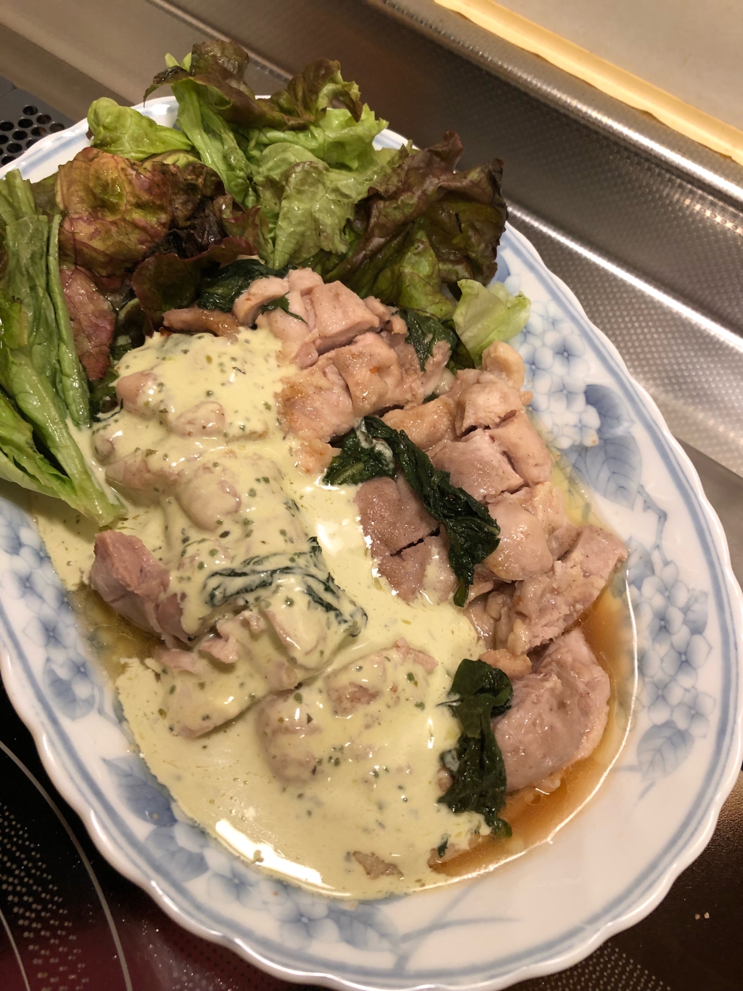 鶏肉の大葉入り酒蒸し♪ジェノベーゼソースかけ^_^