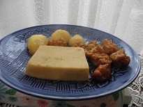 高野豆腐は大好物です　いんげんの代用でじゃがいももいれてみました　お昼ご飯です　ありがとうございました