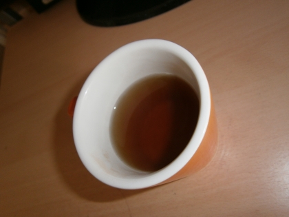 私も温かい麦茶好きです☆今日はＰＣ作業しつつ飲みました～。