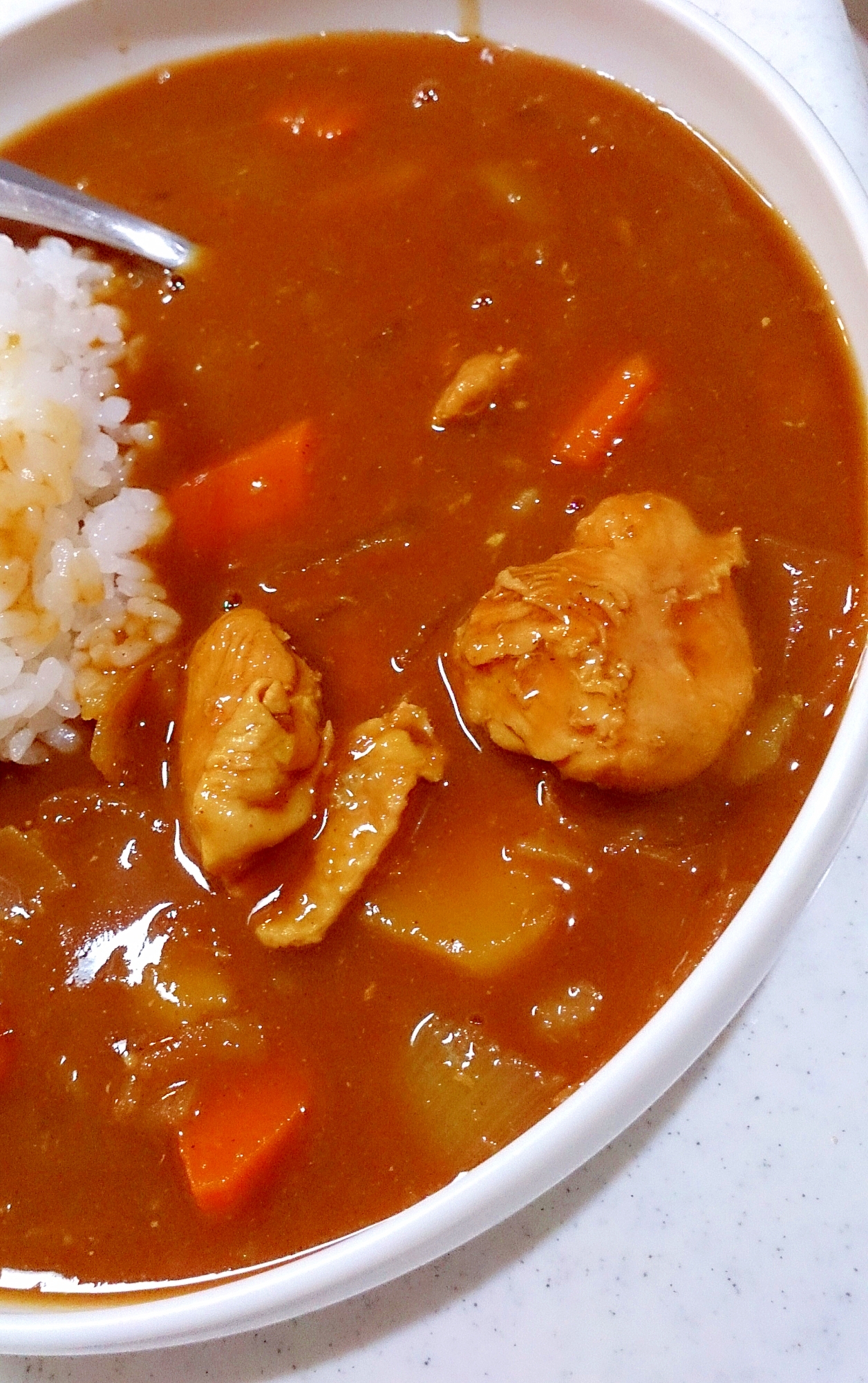 下味しっかりのチキンカレー