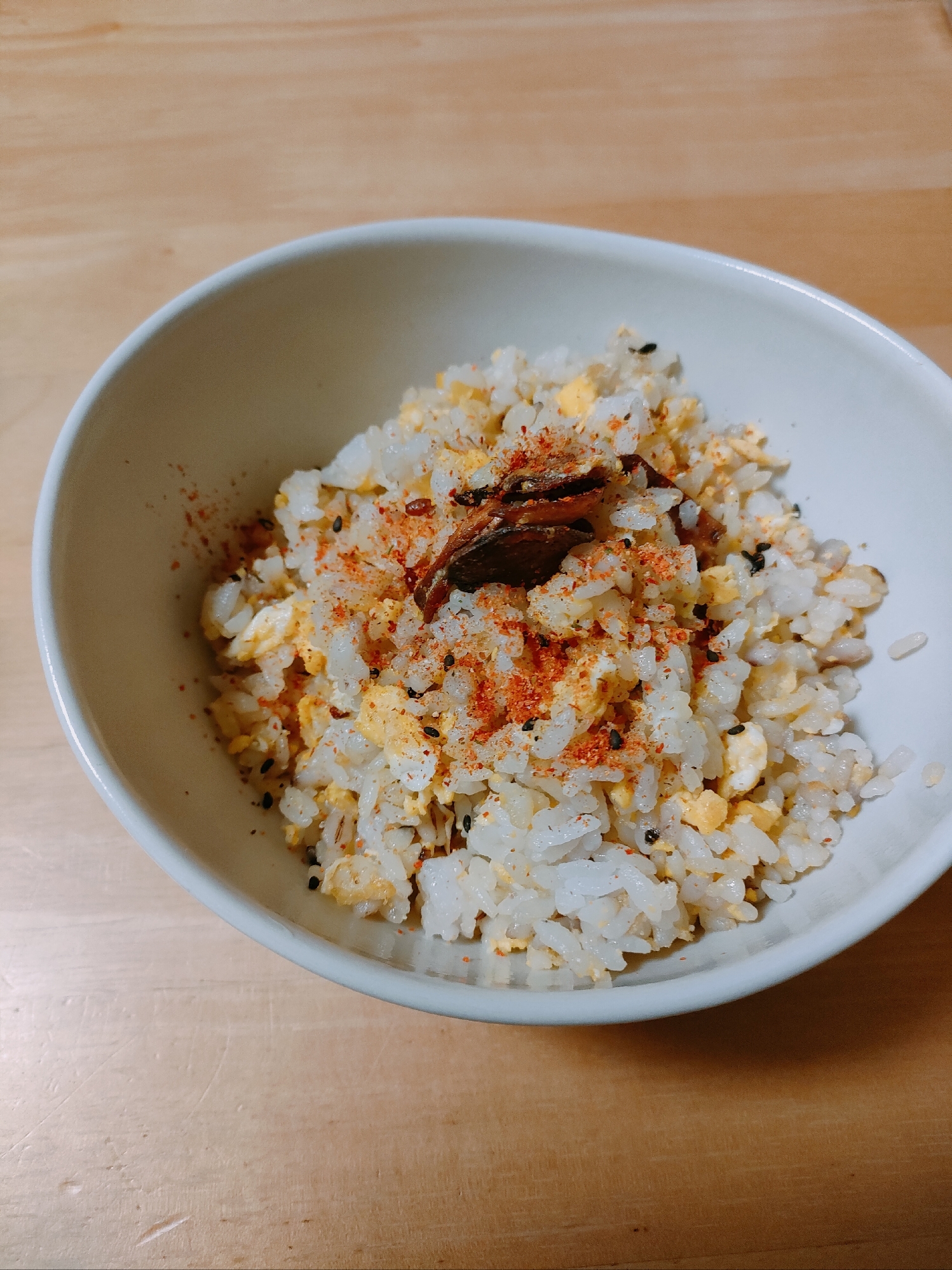 ごま油香る♪ピリ辛エビ卵チャーハン