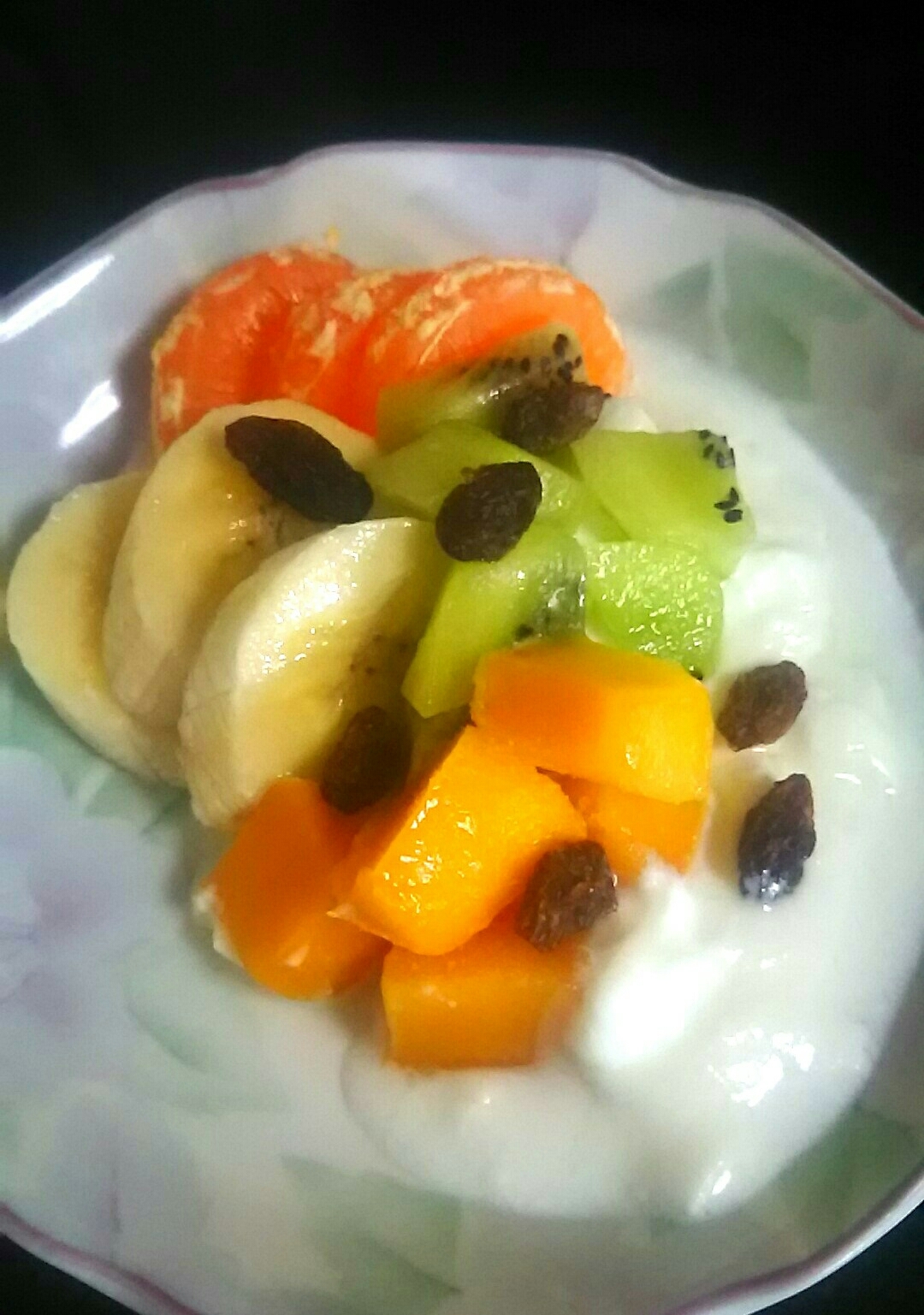 バナナとマンゴーのヨーグルト