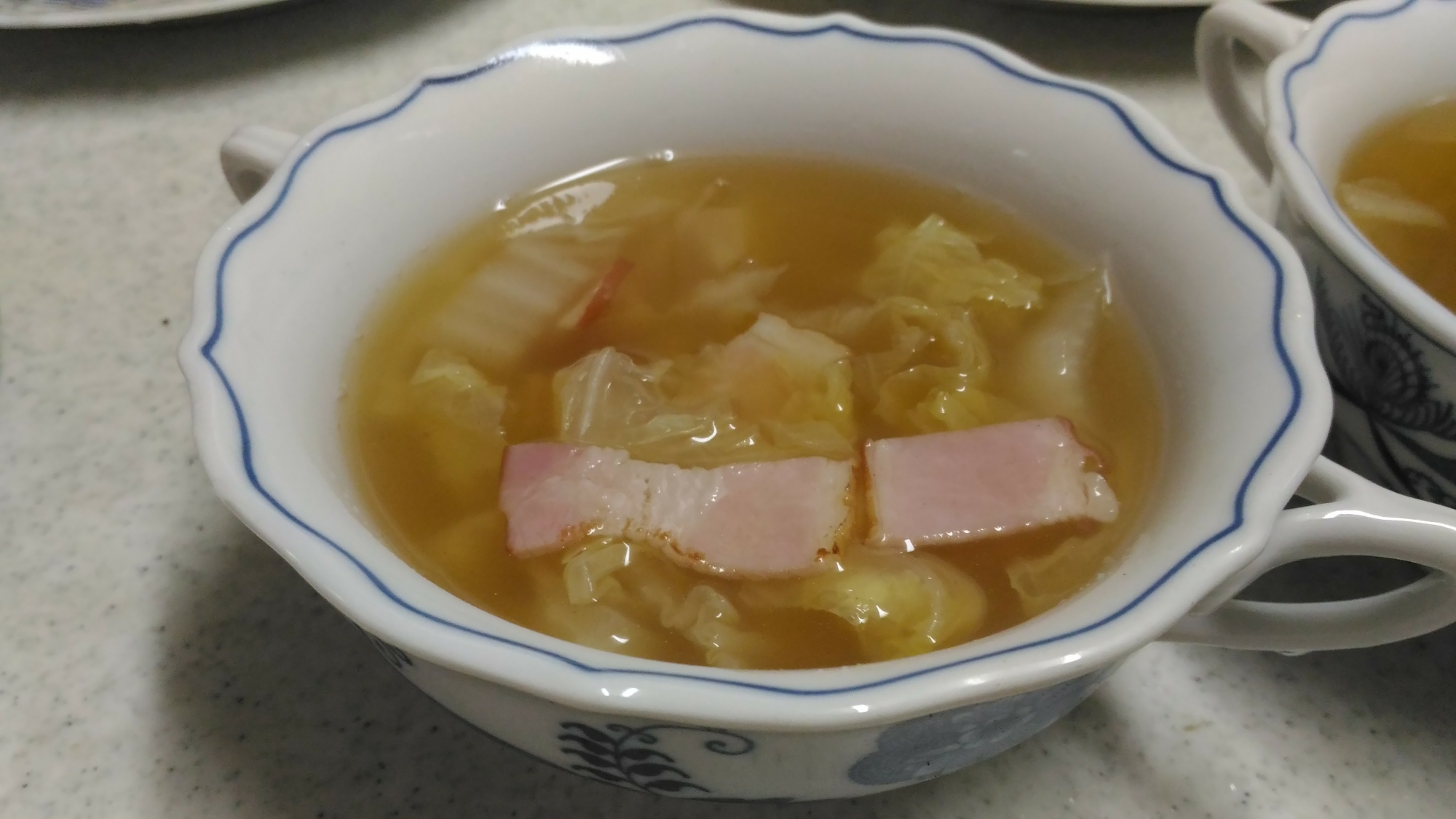 白菜とベーコンの和風スープ