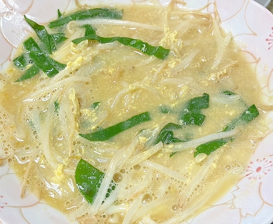 限界飯…モヤシと玉子とオカワカメの電子レンジ煮