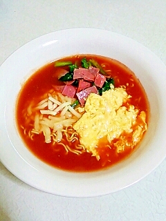 インスタントで美味しい☆塩トマトチーズラーメン