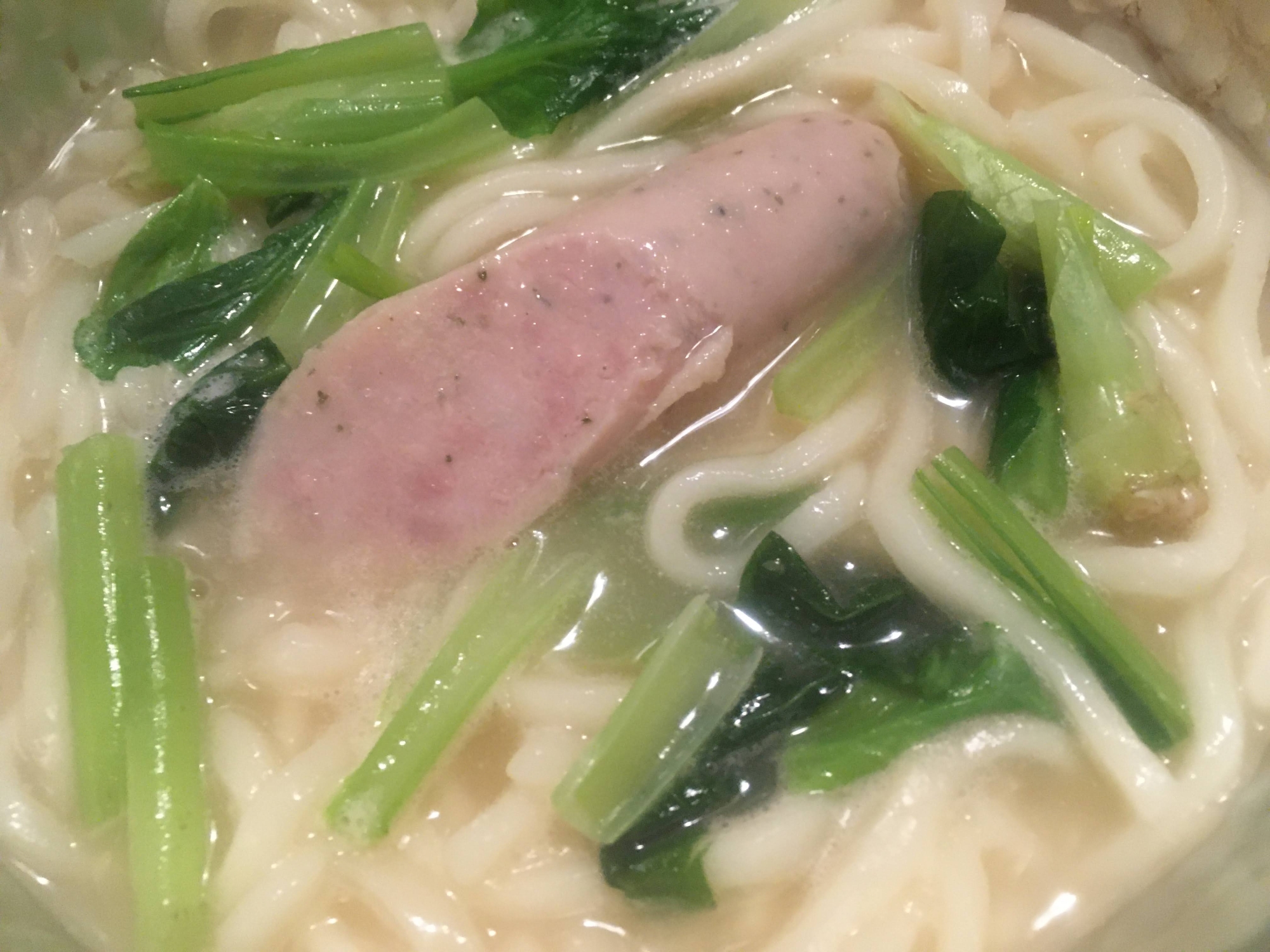 小松菜とソーセージのクリームうどん