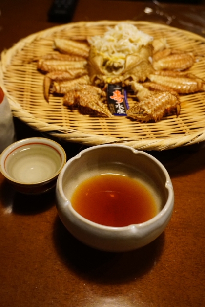 北海道から毛ガニを送って頂きました。手作りのカニ酢で美味しさ倍増でした。