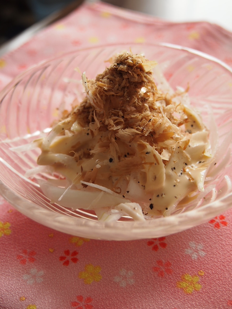 ☆新玉ねぎと鶏ささ身のマヨポンサラダ☆