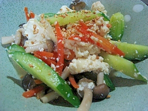 きゅうりと豆腐の炒め物
