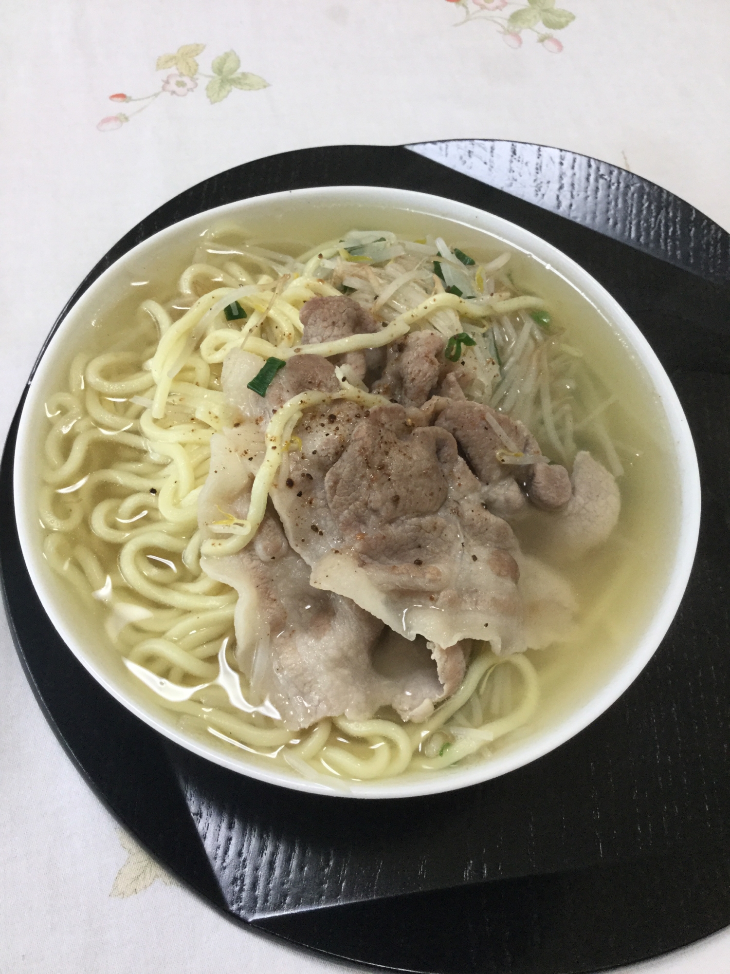 味覇でもやしでラーメン