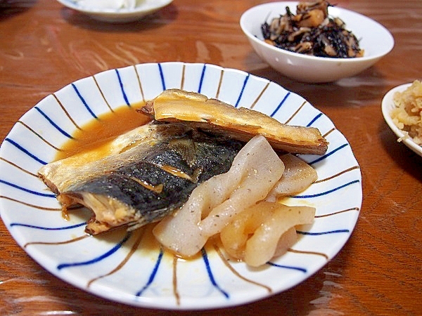 鯖と蒟蒻の味噌煮