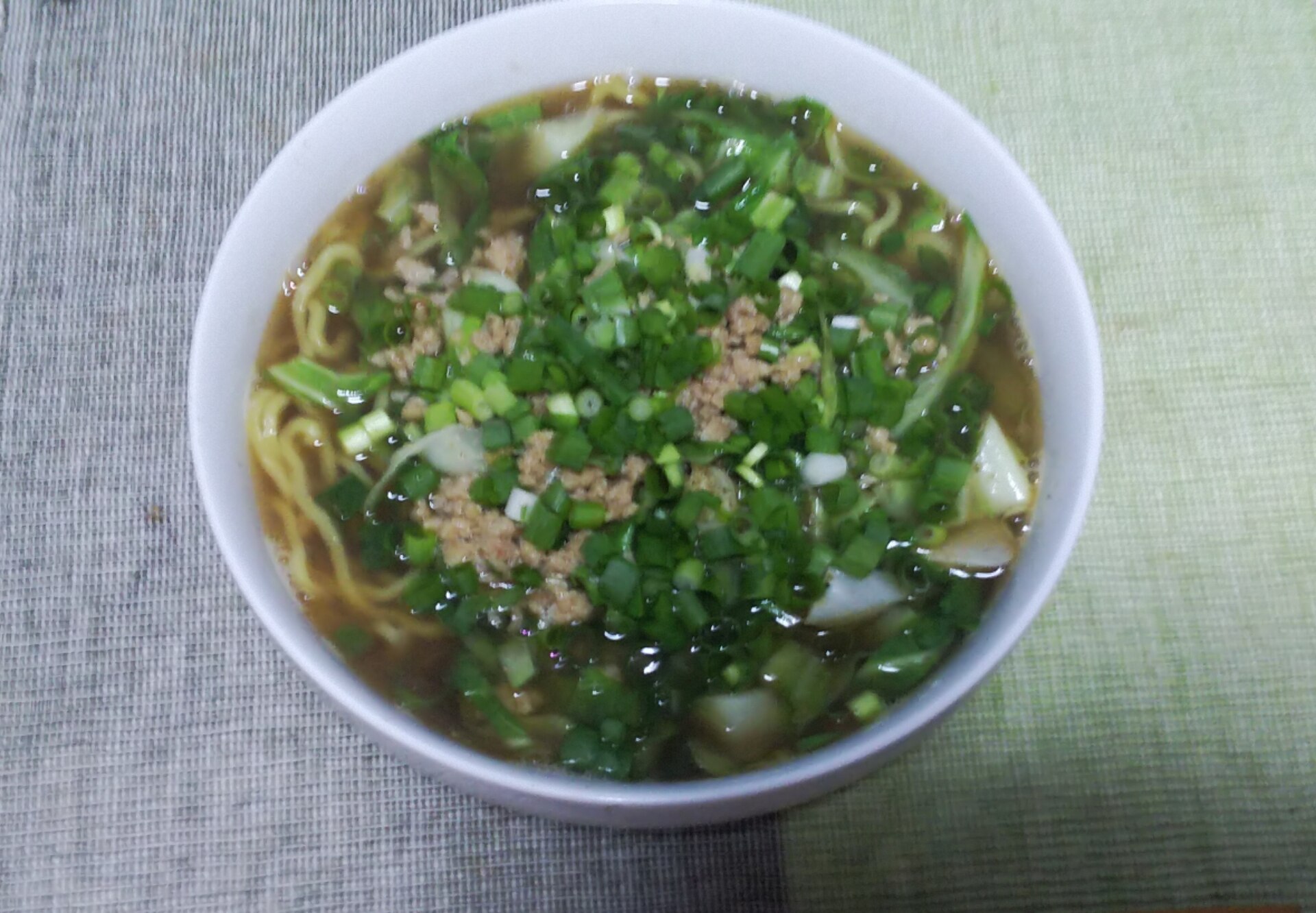 簡単煮干しラーメン☆常備菜の鳥そぼろで！ レシピ・作り方 by 菌活