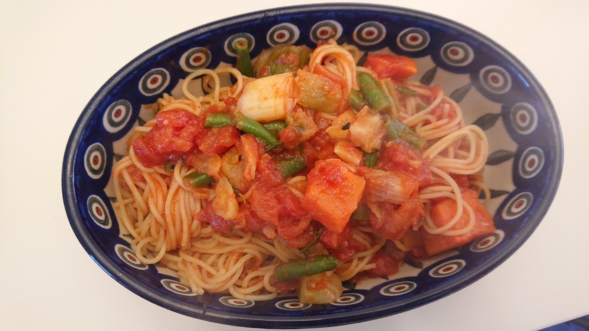 トマト缶で簡単に⭐野菜パスタ