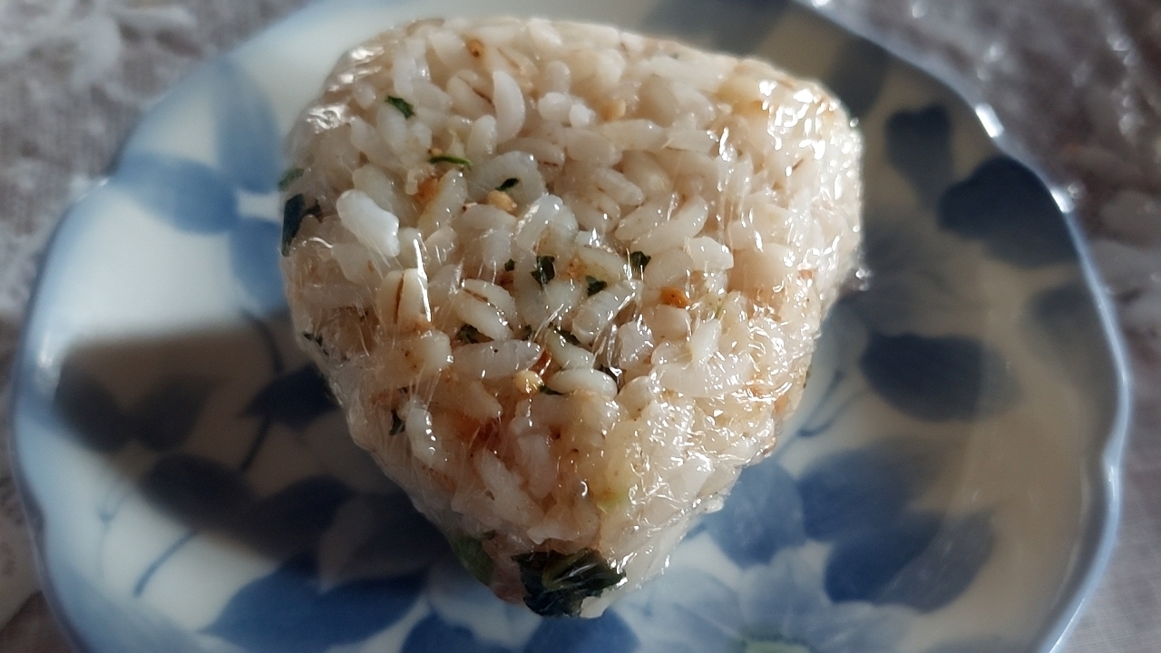 高菜ごま味噌おにぎり