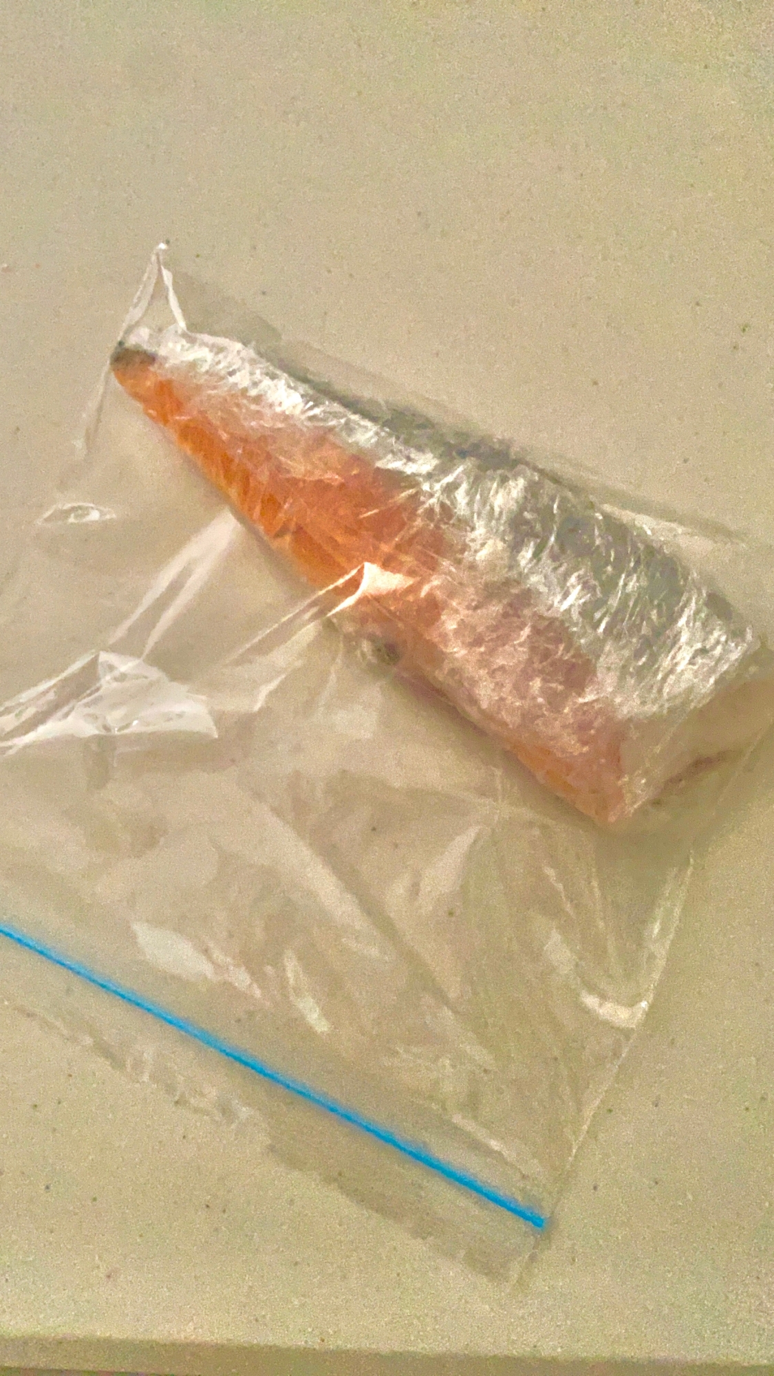 鮭の冷凍方法