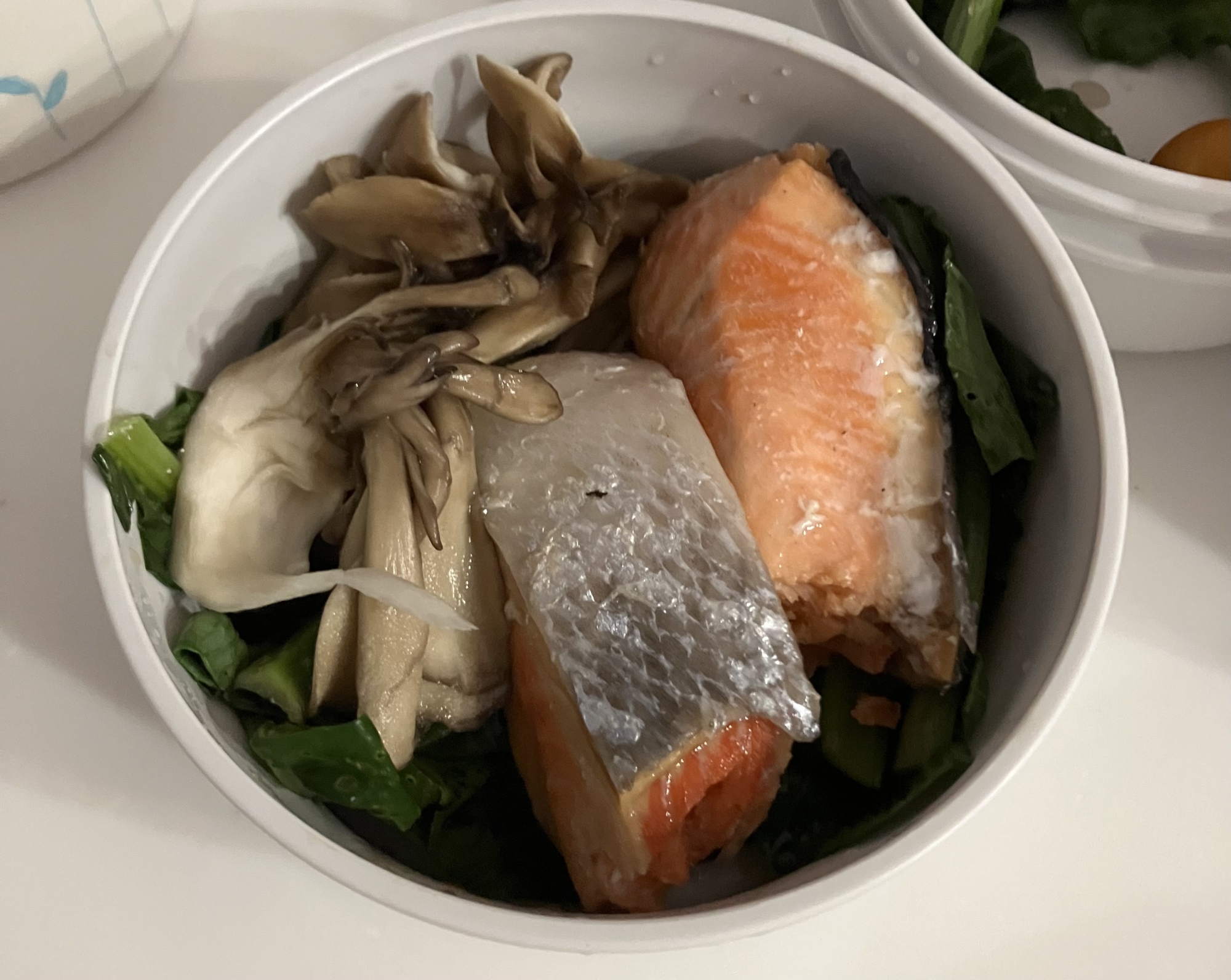 鮭とまいたけのさっぱり蒸し焼き