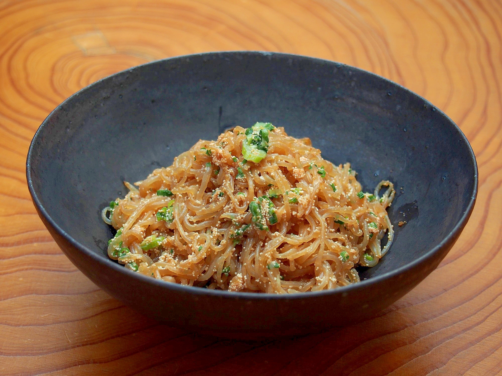 簡単ヘルシー！糸こんにゃくと明太子のバター醤油炒め