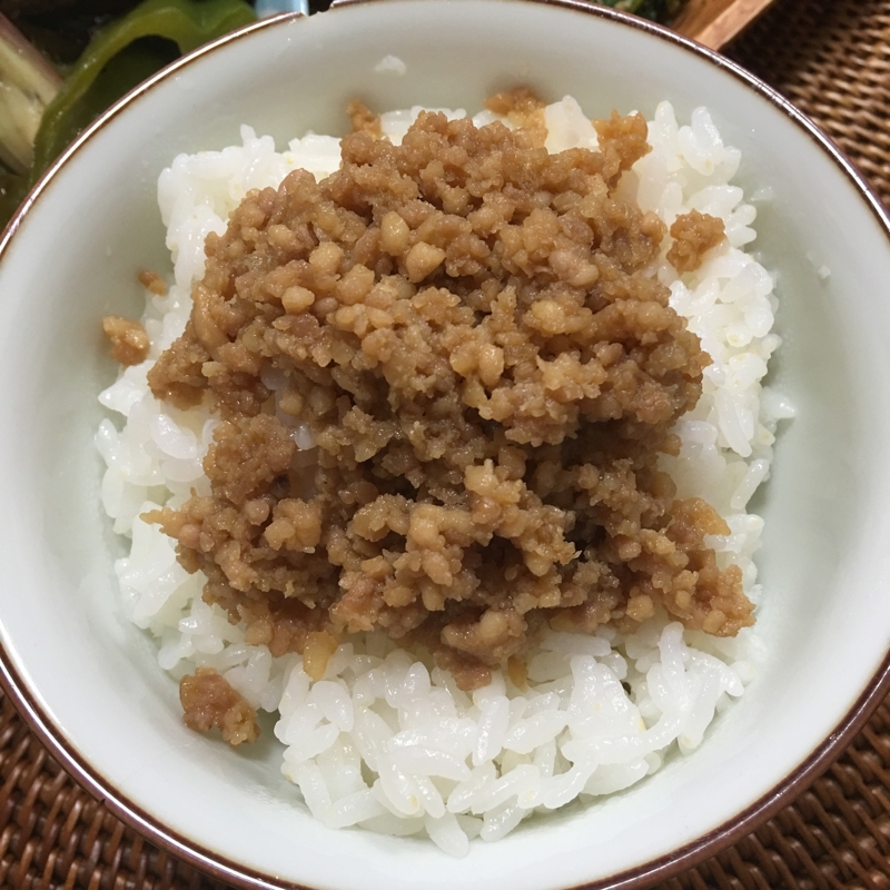 ご飯のお供に♪鶏そぼろ