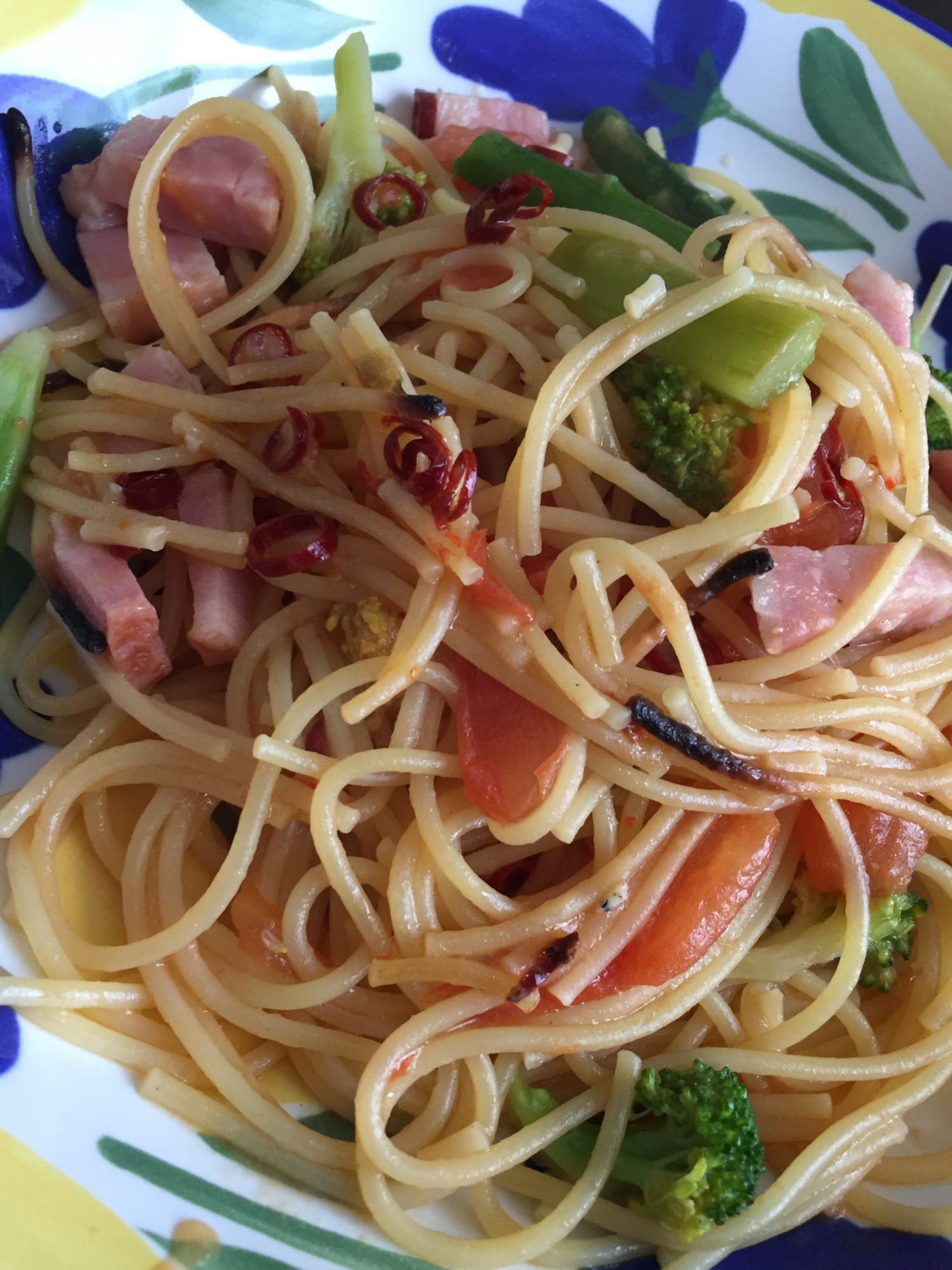 コンソメで味付け野菜たくさんのスパゲティ