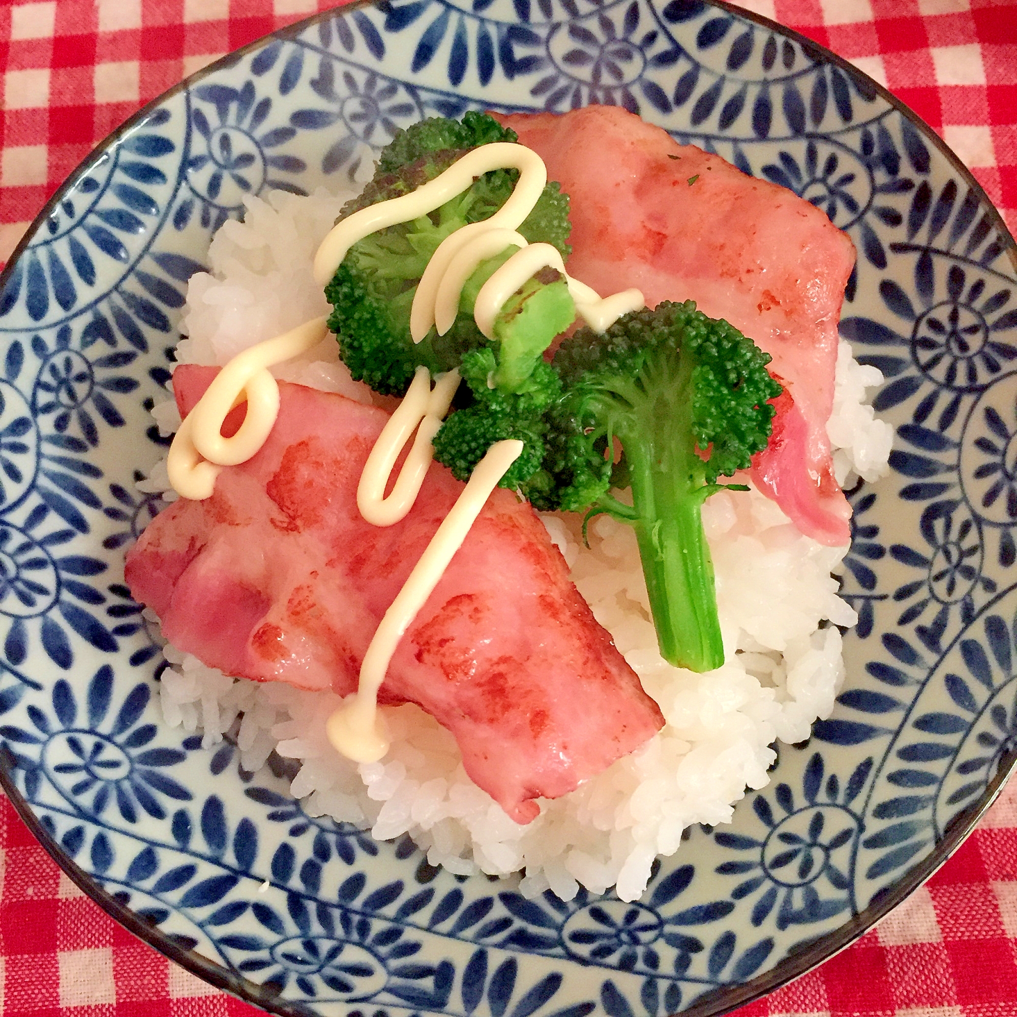 ベーコンとブロッコリーの丼☆