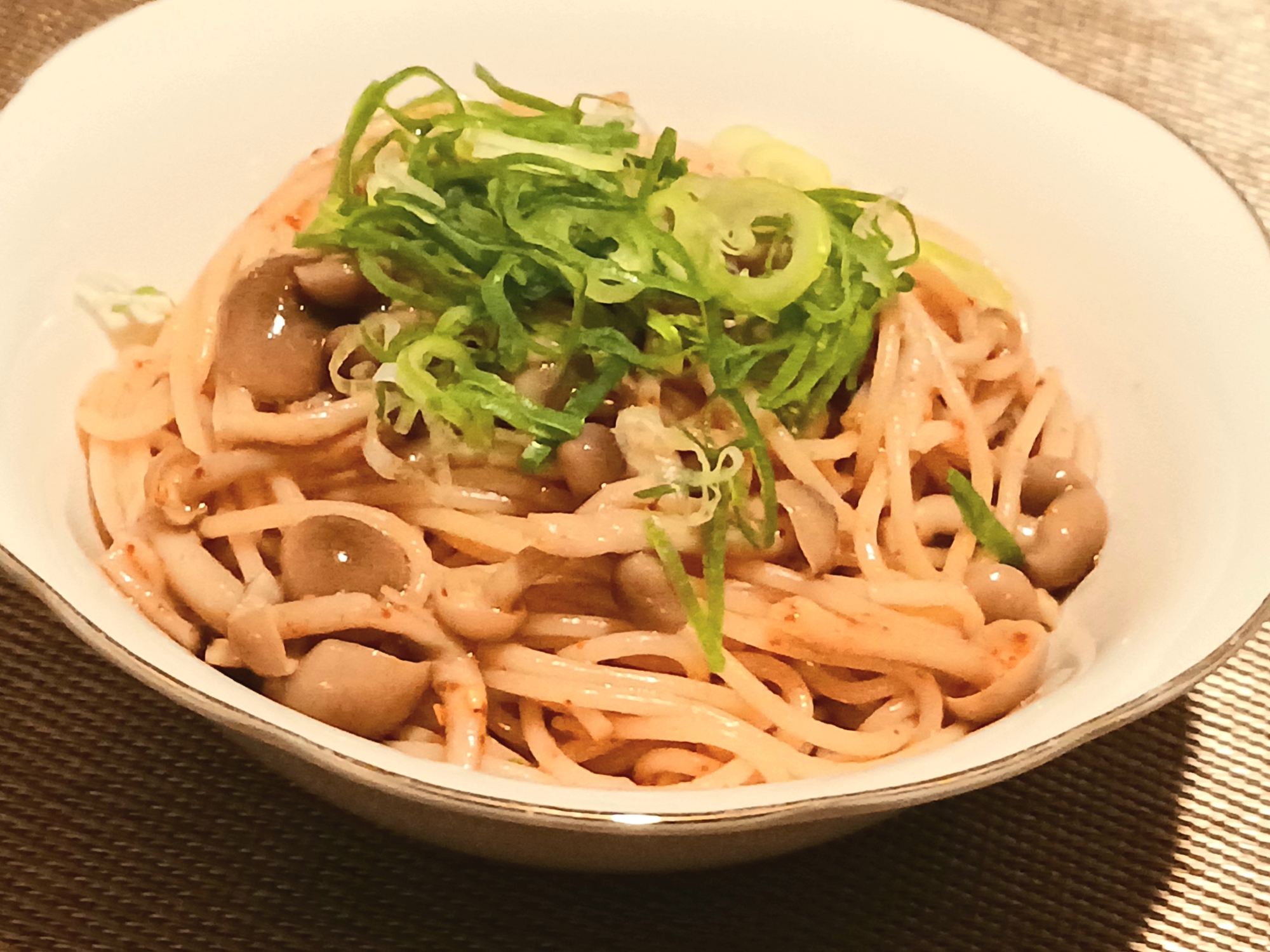 ラーメン添付の唐辛子を再利用☆和風ピリ辛冷製パスタ