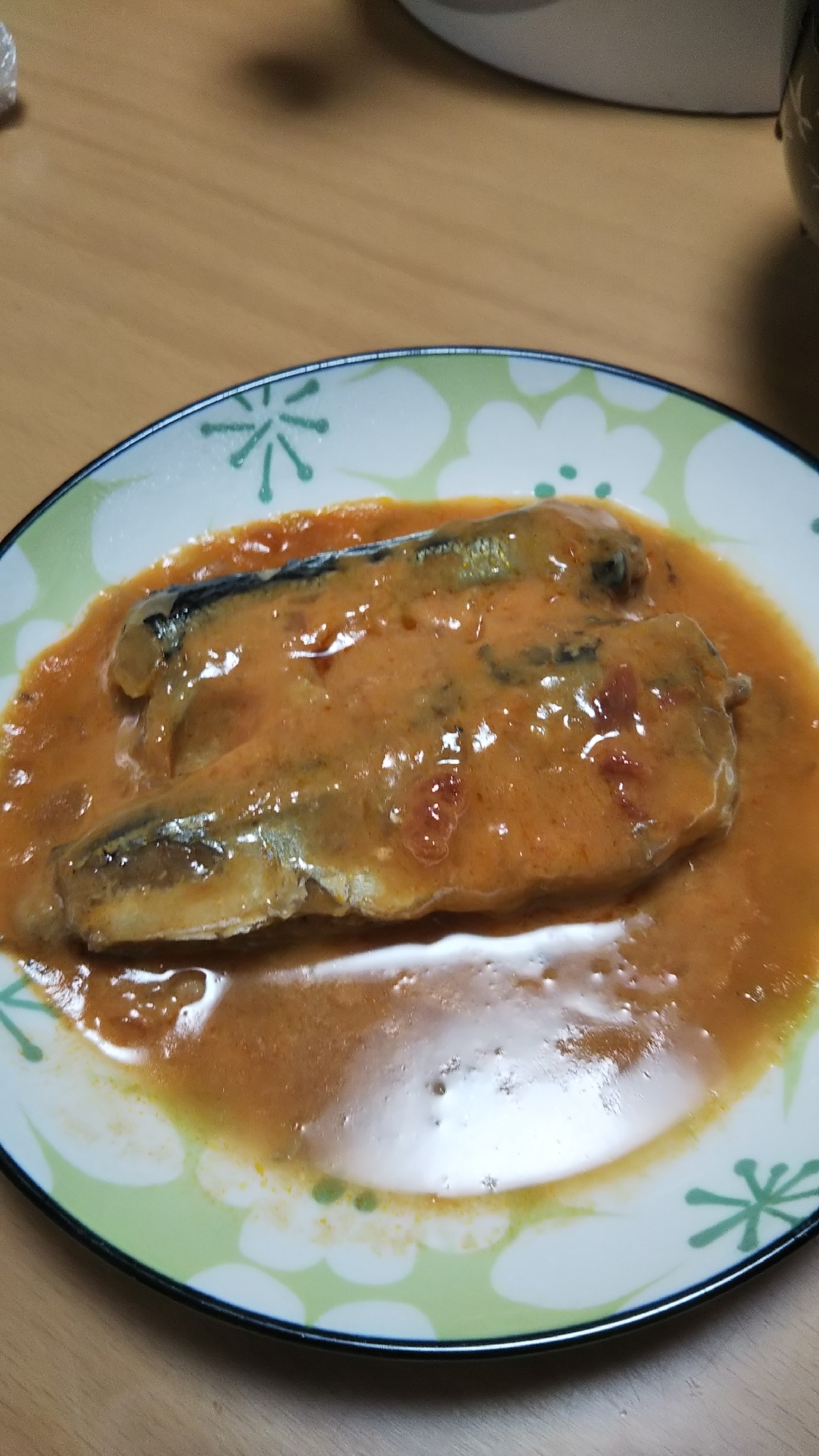 秋刀魚のトマトソース煮込み