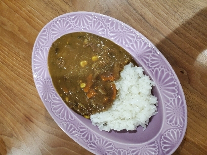 サラダとハヤシライスෆ˚*orカレーライス