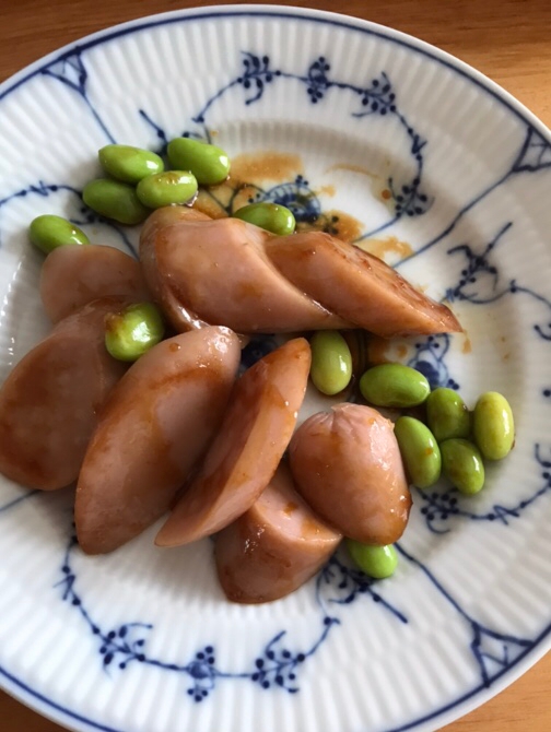 魚肉ソーセージと枝豆の焼肉のたれ炒め