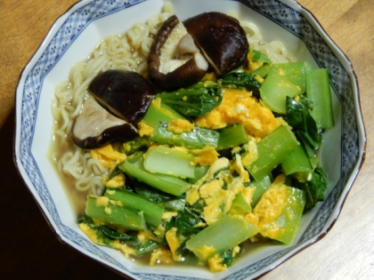 菜の花と卵と椎茸の拉麺
