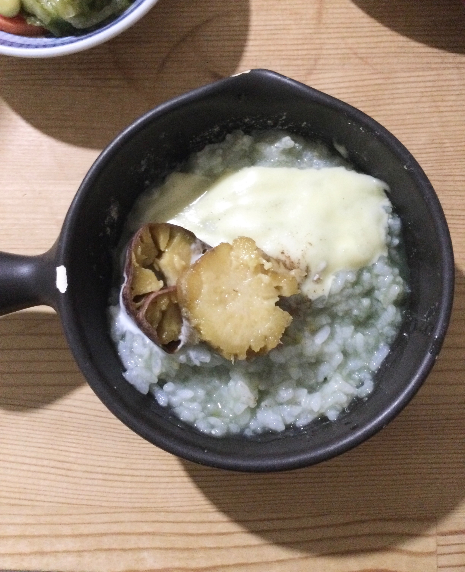 焼き芋チーズ乗せ♢よもぎそば粉入りご飯♪