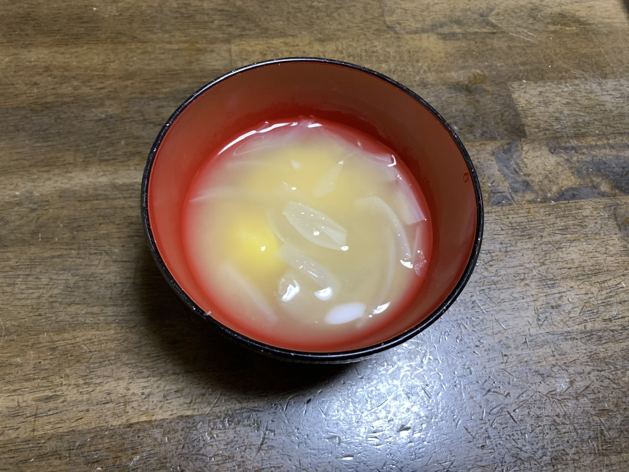 味噌汁レシピ　じゃがいもと玉ねぎの味噌汁