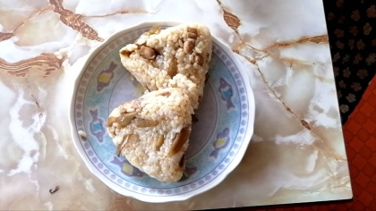 炊飯器で作れる☆もちもち鶏五目おこわ