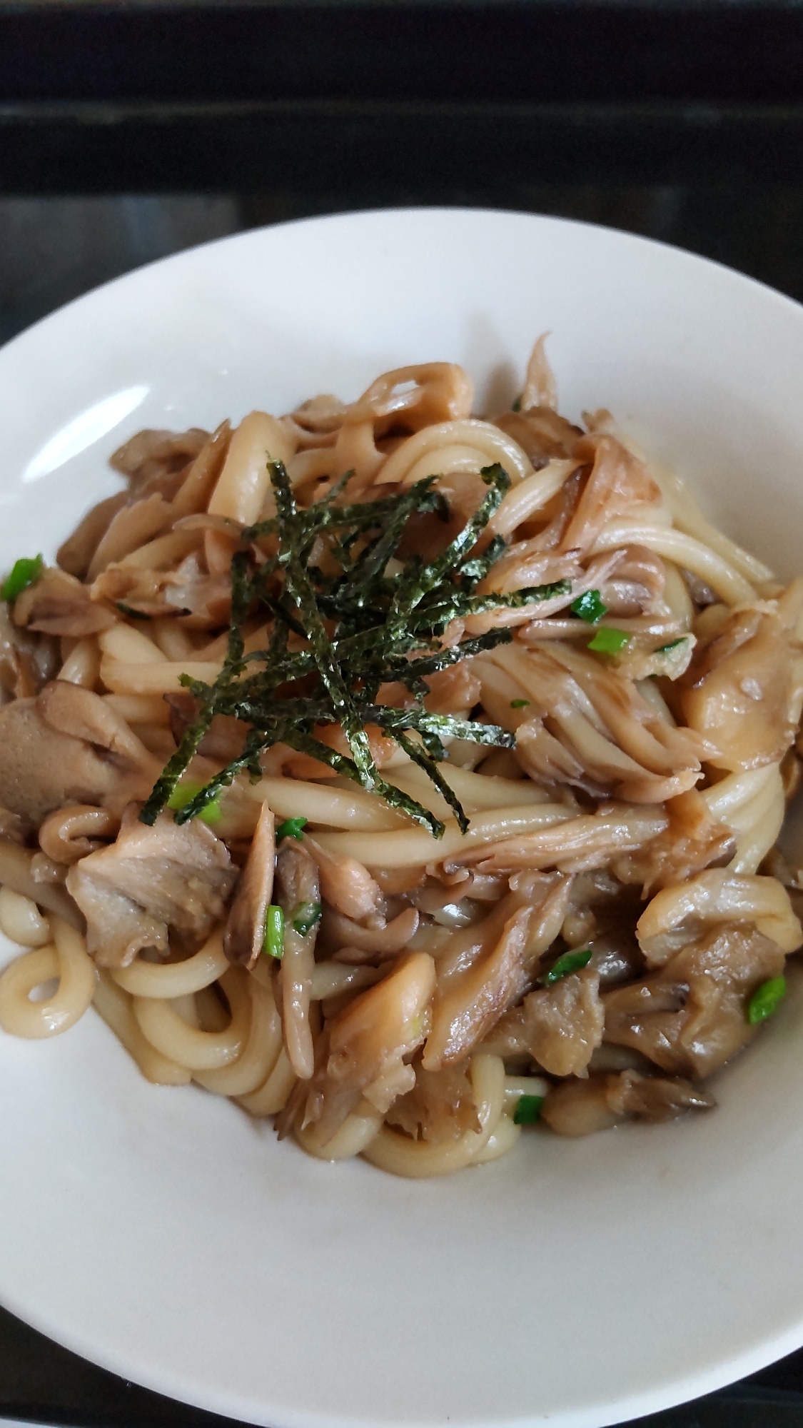 たっぷりきのこの焼きうどん