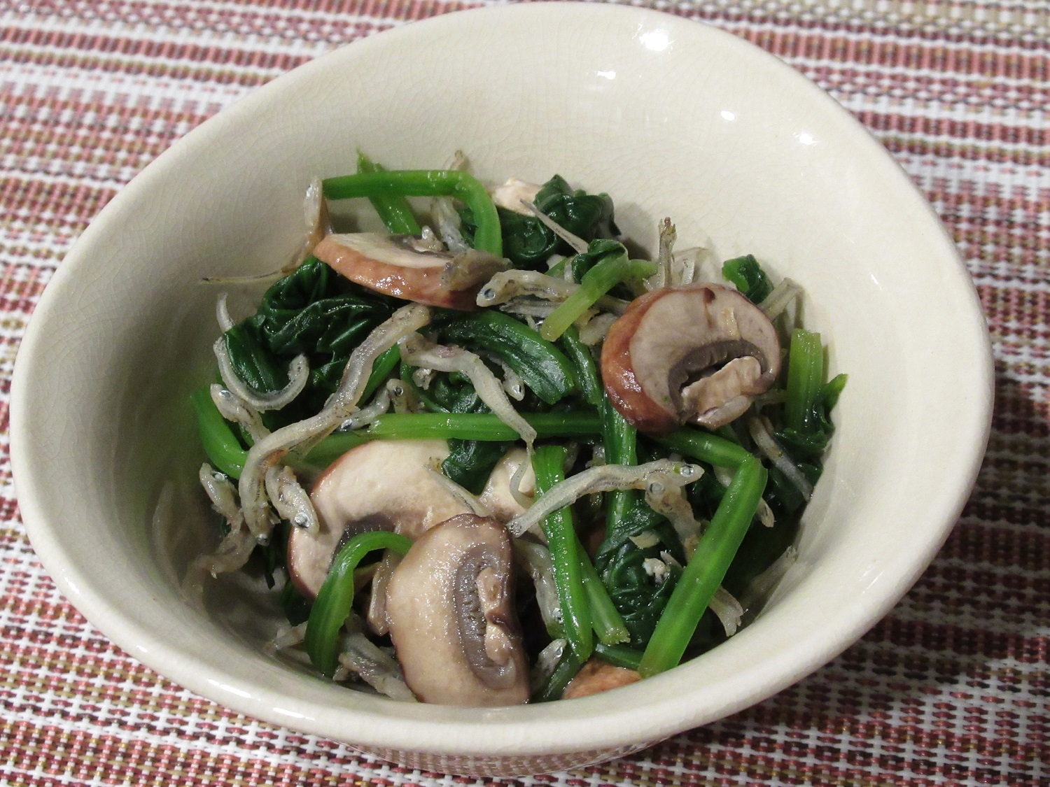 ほうれん草のちりめんじゃこ和え レシピ 作り方 By みーちゃん6914 楽天レシピ ほうれん草のちりめんじゃこ和え レシピ 作り方 By みーちゃん6914 楽天レシピ