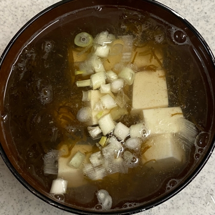 もずくと豆腐のスープ