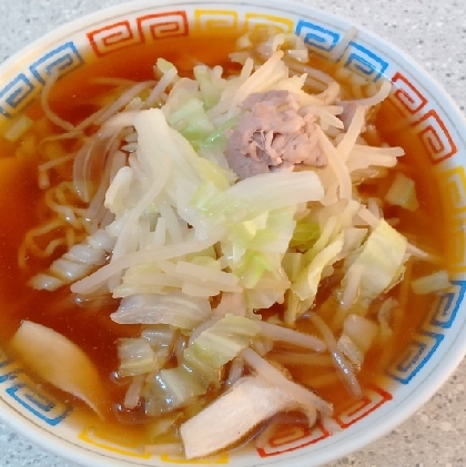 中華麺が安かったので買ったは良いがスープどうしよう？(^-^;
と言う事でレシピを探して見つけました。あっさりしているのに良いお味♥️とっても美味しかったです♪