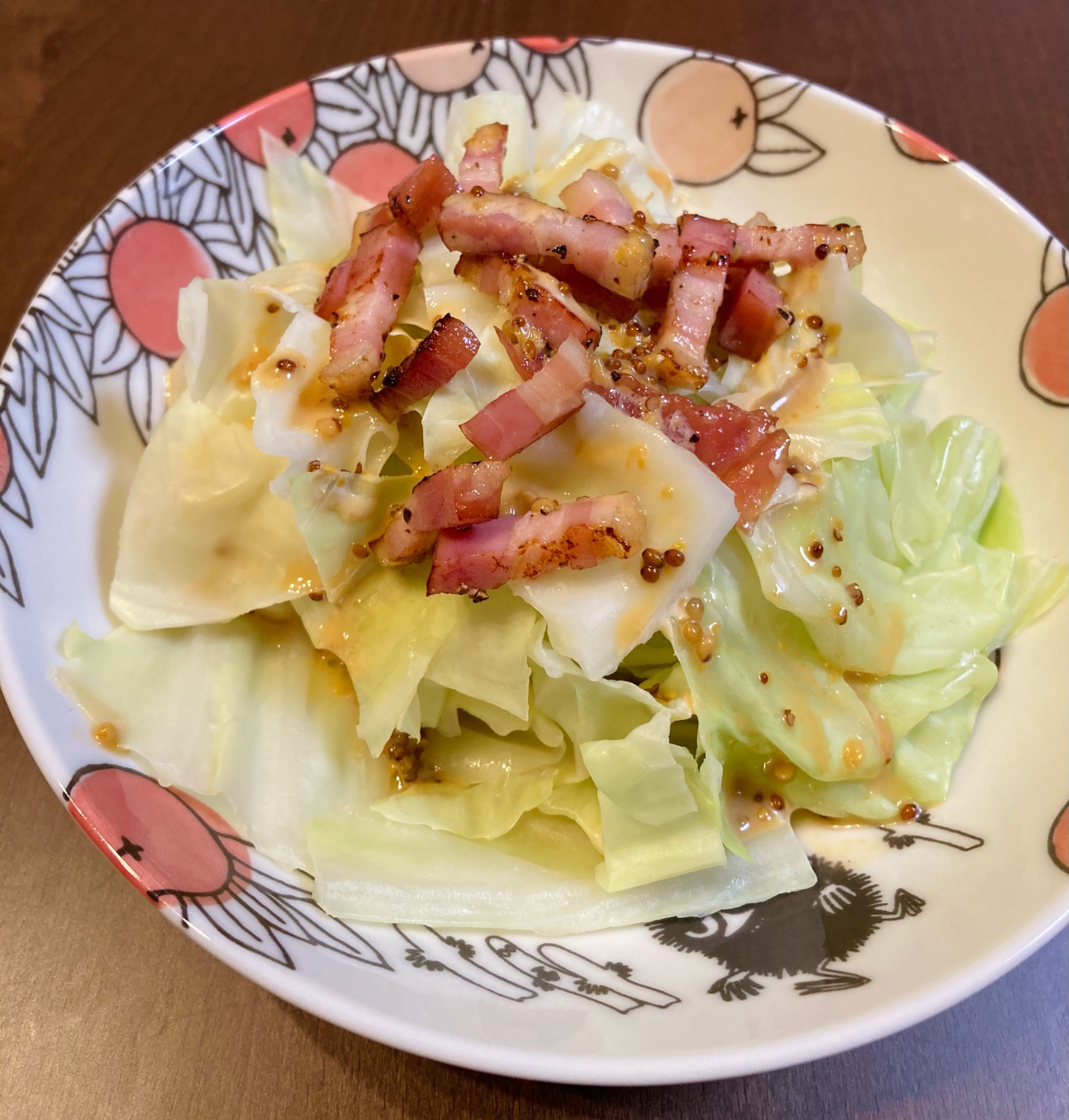 【サラダ】カリカリベーコンと茹でキャベツ