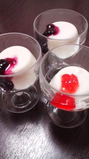 食べきりサイズ ヨーグルトゼリー レシピ 作り方 By Tekonani 楽天レシピ