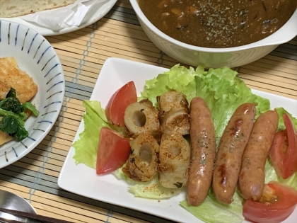 他おかずと相盛りスミマセ。残カレーにメインでソセジを…にしても少し寂しいな…な時にお助けレ発見っ！という訳なのですワイルドソセジに対して甘辛味でほっこり超ゴチ様