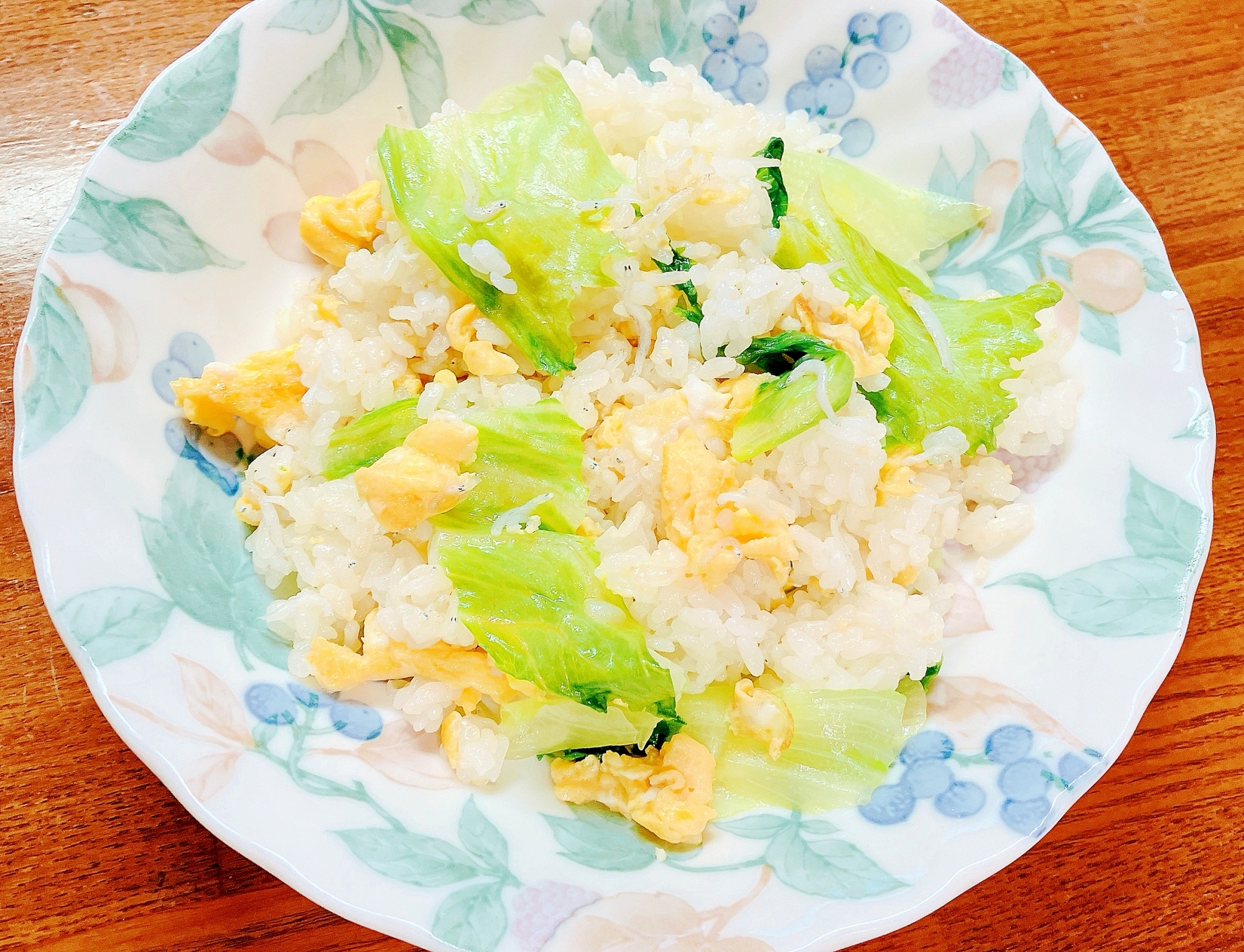 しらすとレタスのチャーハン