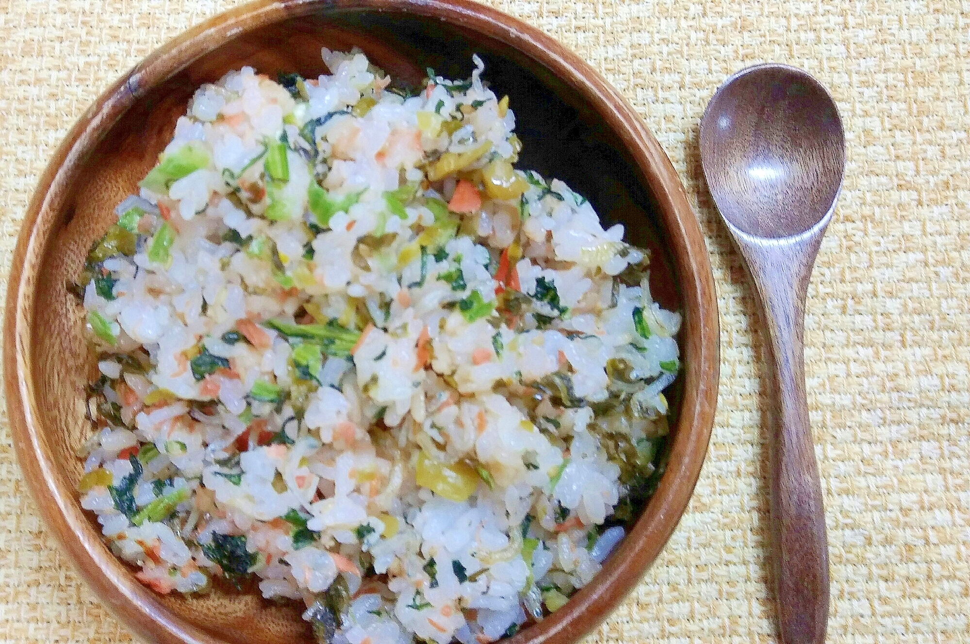 簡単♪野沢菜と高菜と鮭のチャーハン