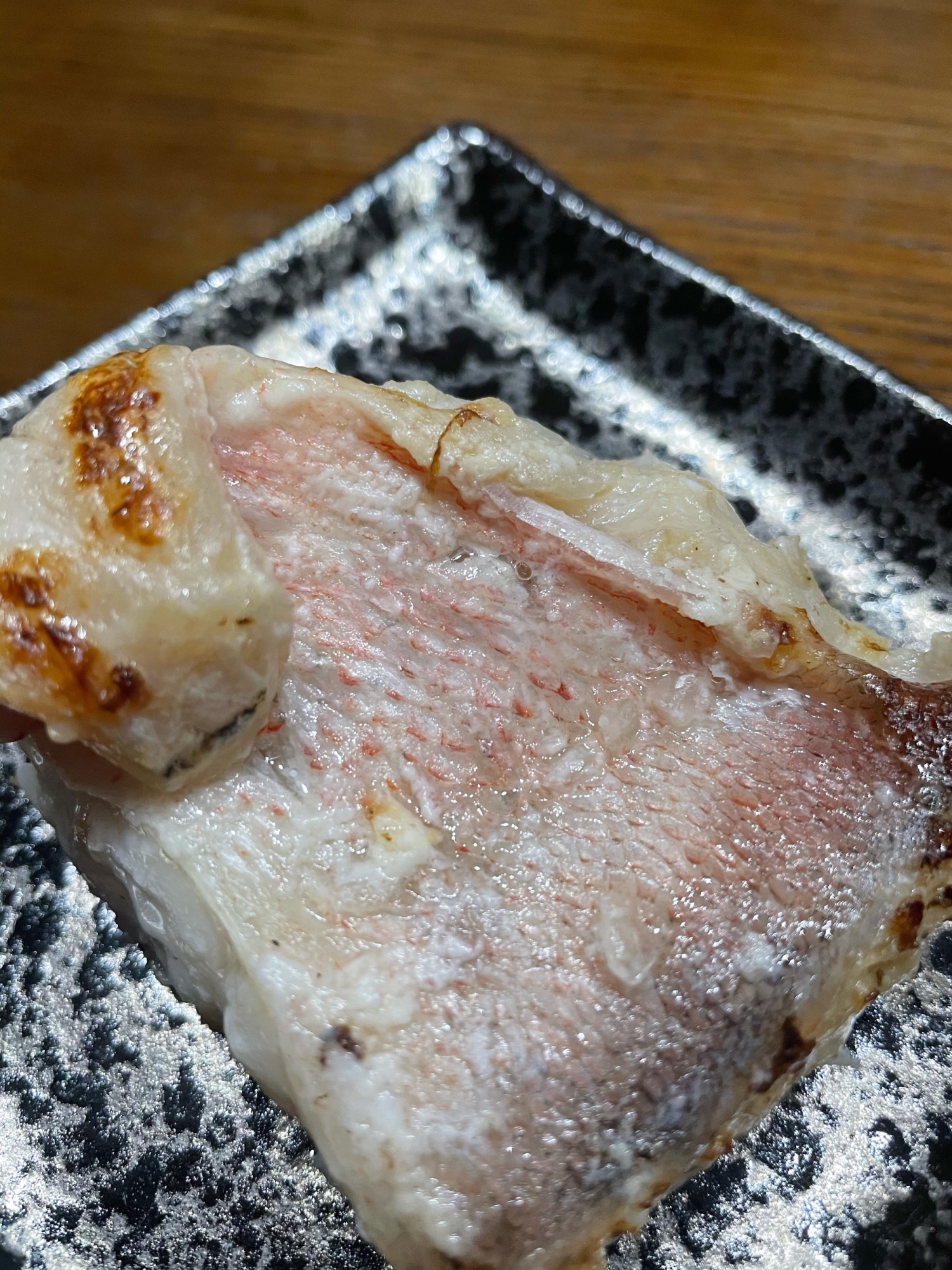 フライパンで焼く赤魚の粕漬け