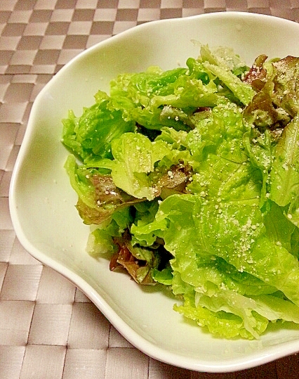 すぐできる レタスだけのさっぱりサラダ レシピ 作り方 By はぁぽじ 楽天レシピ