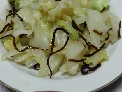 春キャベツのおかか塩昆布和え〜ごま油風味