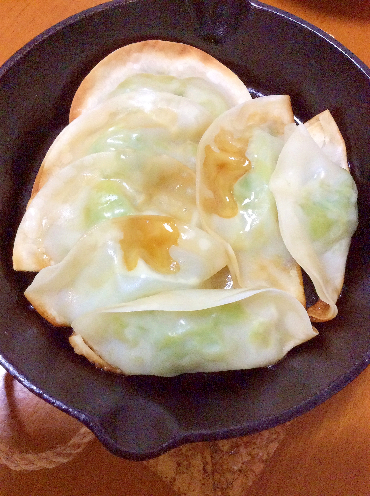 キャベツチーズ餃子焼き