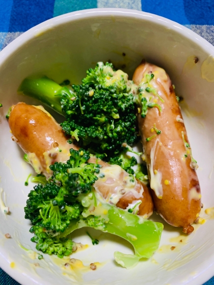 簡単 ソーセージとブロッコリーのマスタード炒め レシピ 作り方 By Assy1984 楽天レシピ