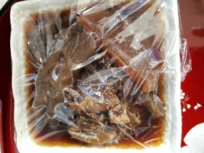 圧力鍋で簡単。ほろほろ牛すね肉の煮込み