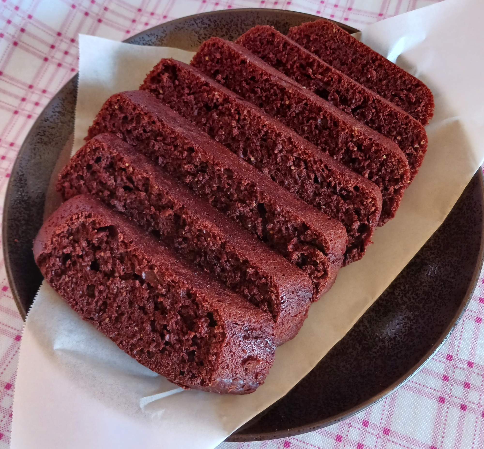 炊飯器で　ふわふわのチョコレートパンケーキ