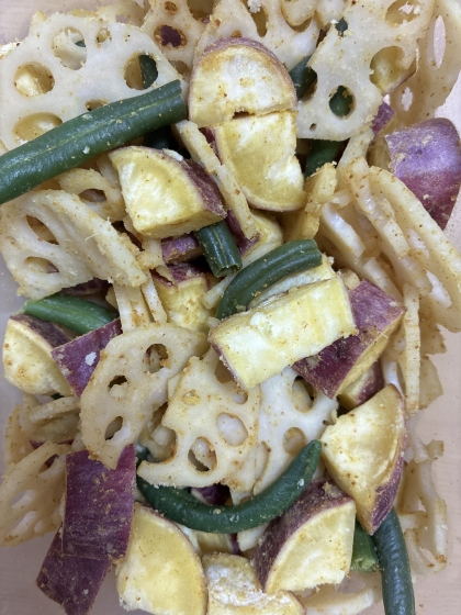 さつまいもとれんこんのカレーマヨサラダ