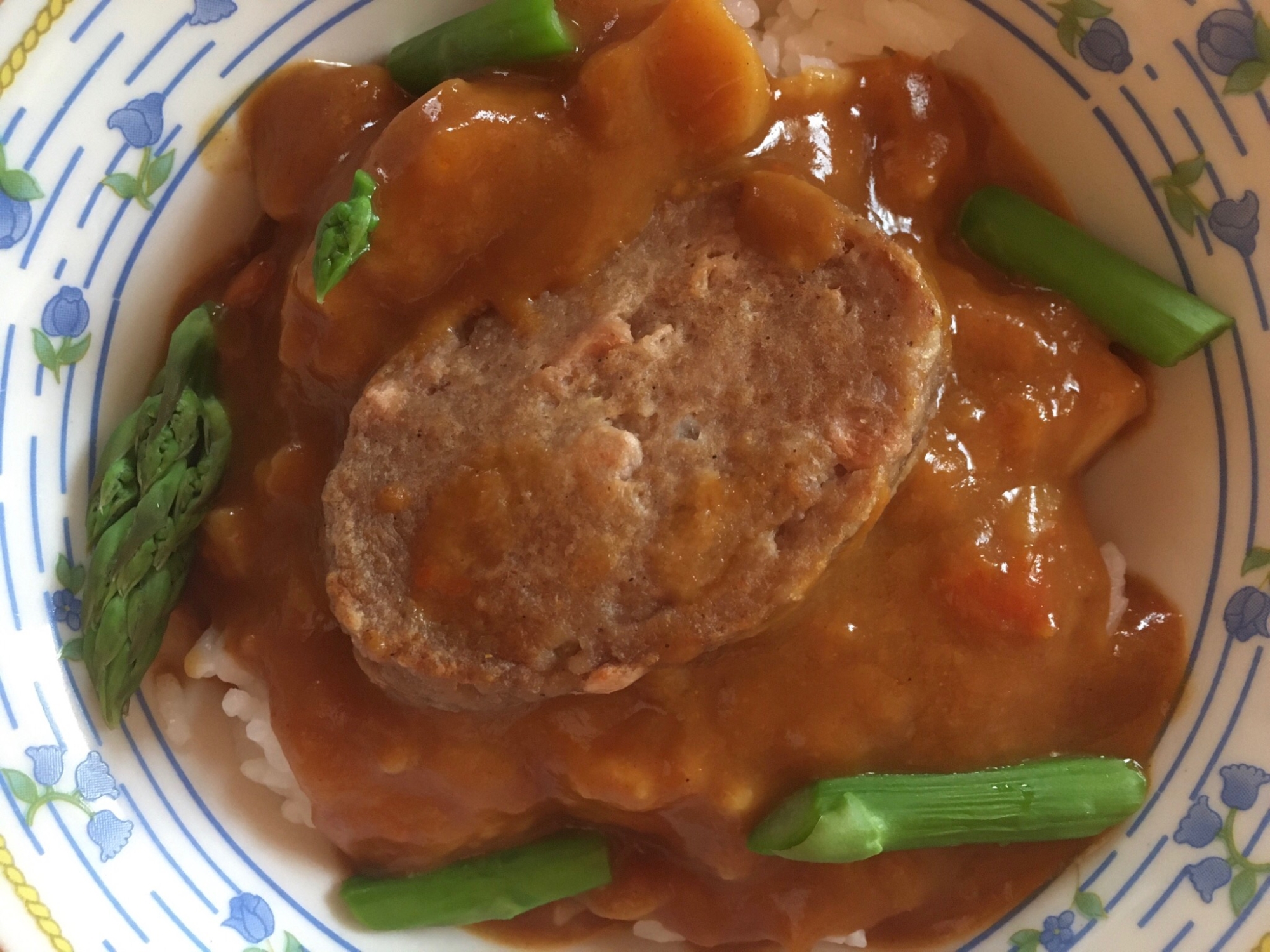 ハンバーグアスパラカレー